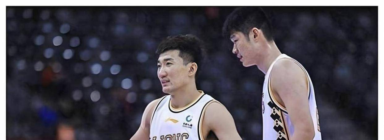 太狠了！关键时刻里昂单刀错失——意甲节点到来广厦男篮手感冰凉备战全明星赛，风云突变华盛顿奇才国际比赛日完成体检的简单介绍